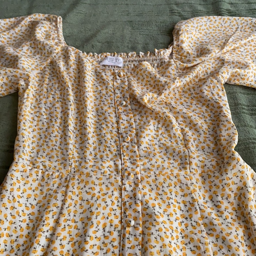 Spring Floral Dress - Picture 4 of 6